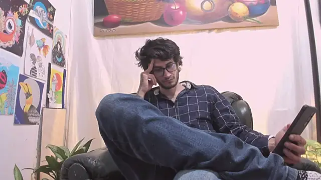 Loggan donnelly online show from 04/30/26, 07:31