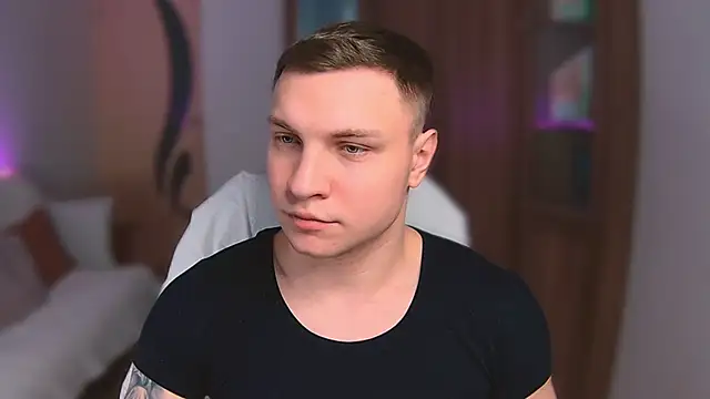 handsome guy01 online show from 03/08/25, 12:55