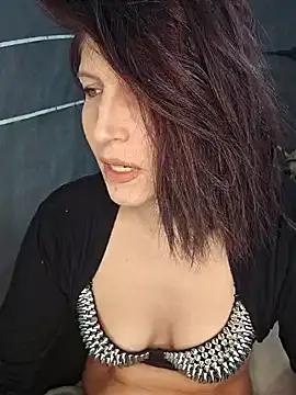 Snapshot of Lenchen_ chatting on 01/15/25, 07:44 Lenchen online show from 01/15/25, 07:44