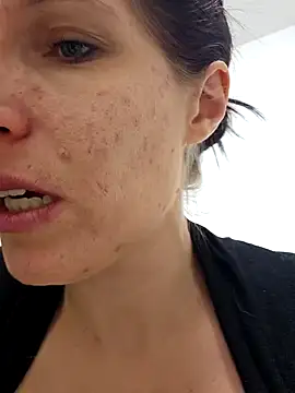 Snapshot of Lenchen_ chatting on 01/17/25, 08:11 Lenchen online show from 01/17/25, 08:11