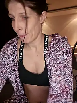 Snapshot of Lenchen_ chatting on 02/21/25, 09:00 Lenchen online show from 02/21/25, 09:00