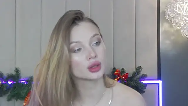 Snapshot of ViolaFlirt chatting on 12/29/24, 10:03 ViolaFlirt online show from 12/29/24, 10:03