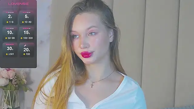 Snapshot of ViolaFlirt chatting on 01/28/25, 03:57 ViolaFlirt online show from 01/28/25, 03:57