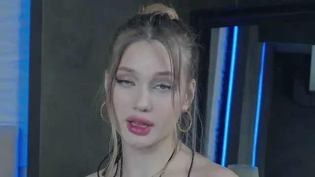 Snapshot of ViolaFlirt chatting on 02/09/25, 06:54 ViolaFlirt online show from 02/09/25, 06:54