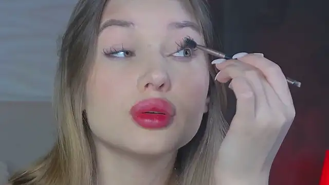 Snapshot of ViolaFlirt chatting on 02/18/25, 04:37 ViolaFlirt online show from 02/18/25, 04:37