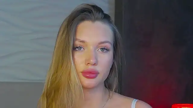 Snapshot of ViolaFlirt chatting on 02/20/25, 10:37 ViolaFlirt online show from 02/20/25, 10:37