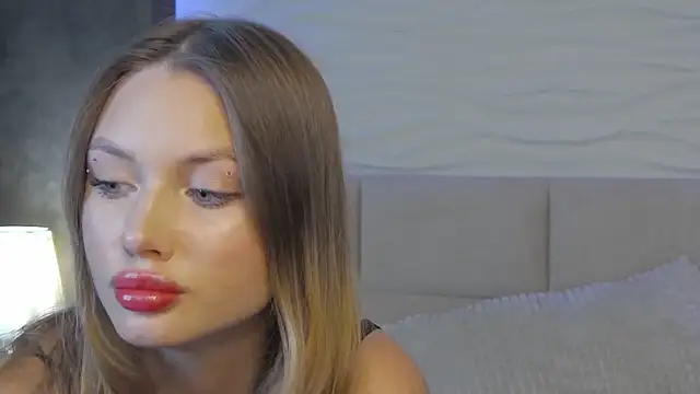 Snapshot of ViolaFlirt chatting on 03/22/25, 07:25 ViolaFlirt online show from 03/22/25, 07:25