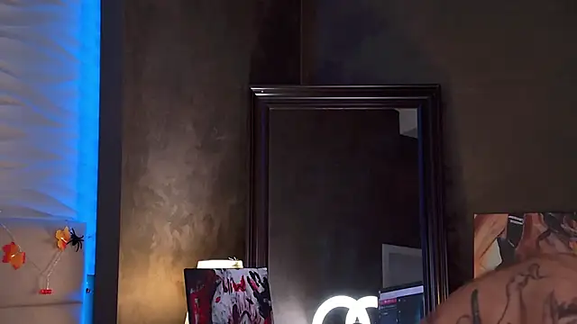 Snapshot of ViolaFlirt chatting on 10/21/25, 04:46 ViolaFlirt online show from 10/21/25, 04:46