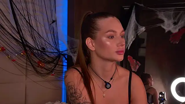 Snapshot of ViolaFlirt chatting on 10/25/25, 04:31 ViolaFlirt online show from 10/25/25, 04:31