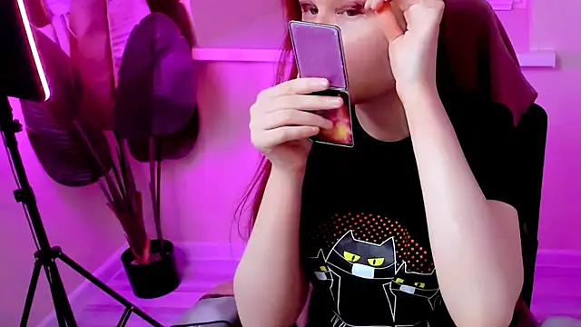 CarolGiggly online show from 11/23/25, 12:10