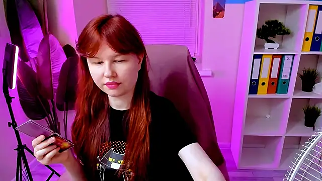 CarolGiggly online show from 11/25/25, 11:49