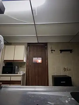 Praga Pink online show from 10/03/25, 07:05