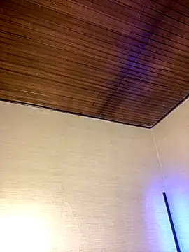 Praga Pink online show from 11/12/25, 04:24