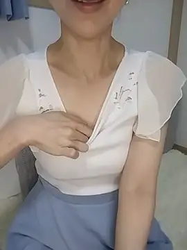 Snapshot of Hana-tan chatting on 07/18/26, 06:17 Hana-tan online show from 07/18/26, 06:17