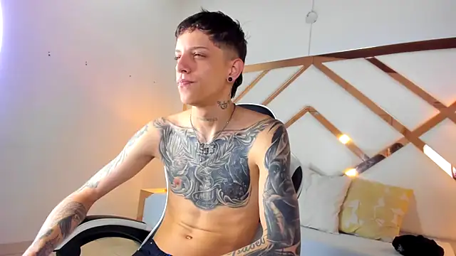 Adam hard  online show from 09/30/25, 07:41