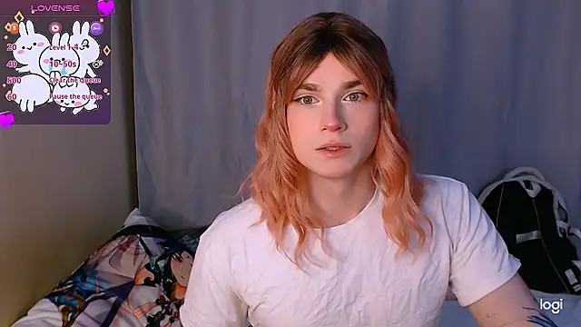 Snapshot of Alice_Hells chatting on 01/14/25, 04:15 Alice Hells online show from 01/14/25, 04:15