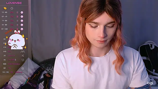 Snapshot of Alice_Hells chatting on 01/30/25, 10:08 Alice Hells online show from 01/30/25, 10:08