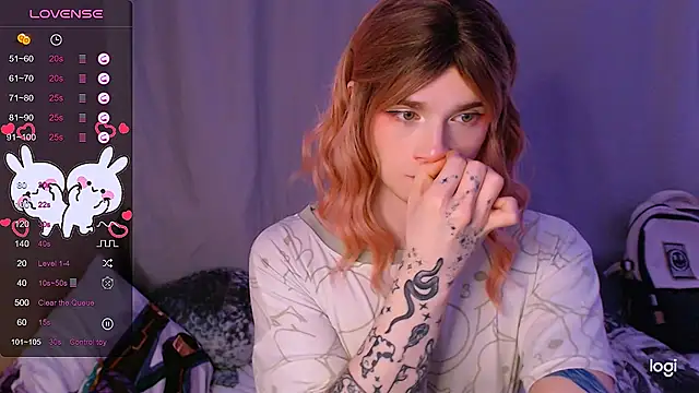 Snapshot of Alice_Hells chatting on 02/08/25, 10:18 Alice Hells online show from 02/08/25, 10:18