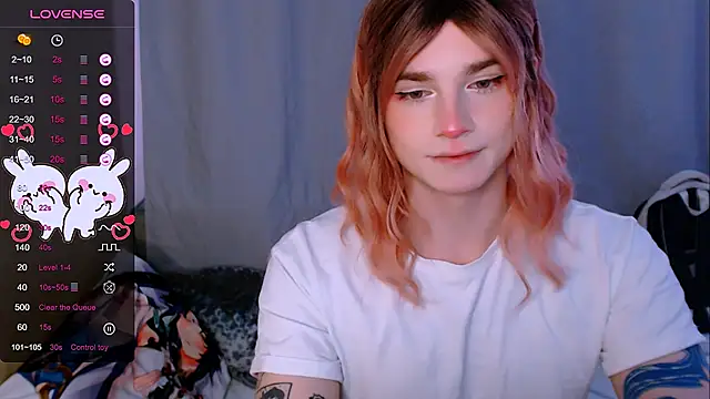 Snapshot of Alice_Hells chatting on 03/20/25, 05:13 Alice Hells online show from 03/20/25, 05:13