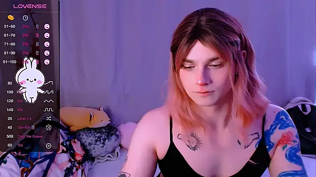 Snapshot of Alice_Hells chatting on 10/02/25, 05:58 Alice Hells online show from 10/02/25, 05:58