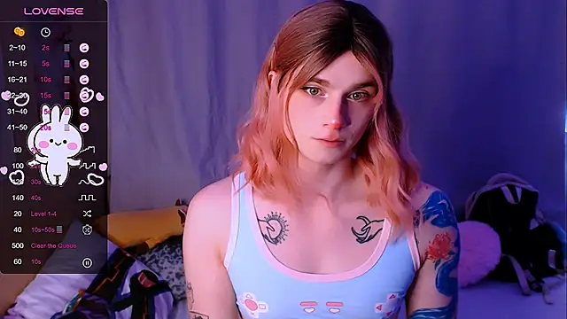 Snapshot of Alice_Hells chatting on 10/29/25, 07:32 Alice Hells online show from 10/29/25, 07:32