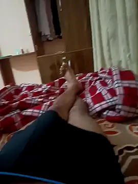 RRahullove69 online show from 10/13/25, 03:56