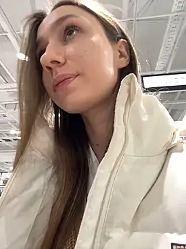 Lia  Love online show from 02/03/25, 10:14