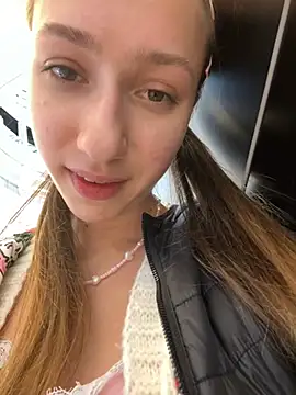 Lia  Love online show from 03/11/25, 12:17