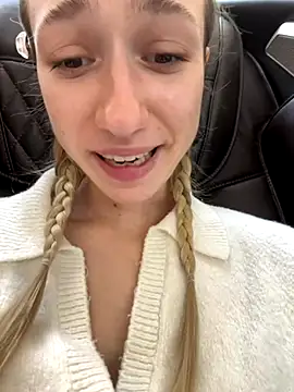 Lia  Love online show from 09/15/25, 12:16