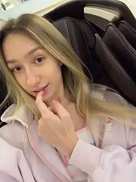 Lia  Love online show from 01/07/26, 03:03