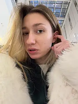 Lia  Love online show from 01/12/26, 01:38