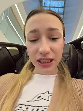 Lia  Love online show from 01/15/26, 01:16