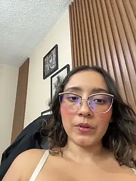 Kay LustyWife online show from 04/21/26, 10:56