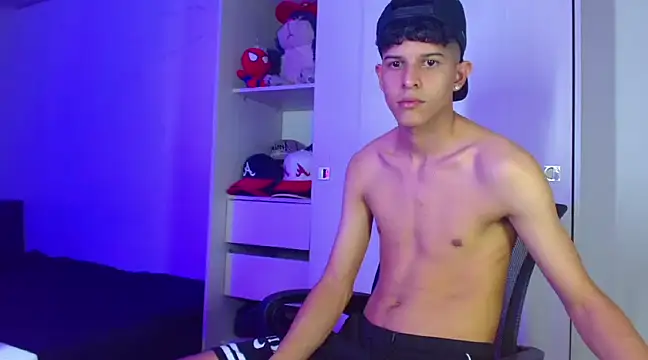 Snapshot of LiamGadiell chatting on 02/17/25, 02:53 LiamGadiell online show from 02/17/25, 02:53