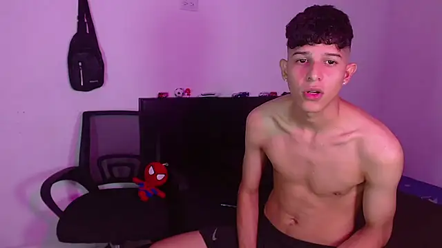 Snapshot of LiamGadiell chatting on 02/23/25, 11:33 LiamGadiell online show from 02/23/25, 11:33