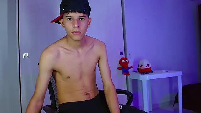 Snapshot of LiamGadiell chatting on 03/02/25, 01:04 LiamGadiell online show from 03/02/25, 01:04