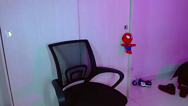 Snapshot of LiamGadiell chatting on 03/03/25, 01:10 LiamGadiell online show from 03/03/25, 01:10