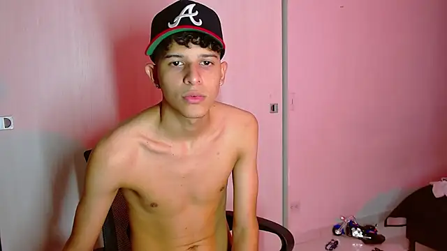 Snapshot of LiamGadiell chatting on 03/11/25, 02:21 LiamGadiell online show from 03/11/25, 02:21