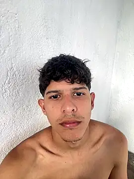 Snapshot of LiamGadiell chatting on 12/14/25, 08:13 LiamGadiell online show from 12/14/25, 08:13