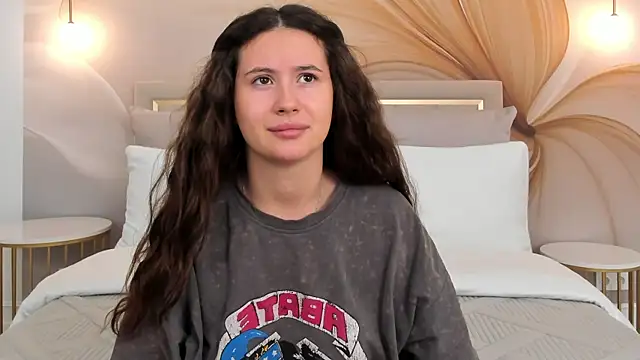 milaleoneli online show from 09/11/25, 03:01