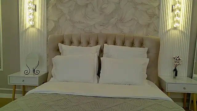 milaleoneli online show from 10/07/25, 03:09