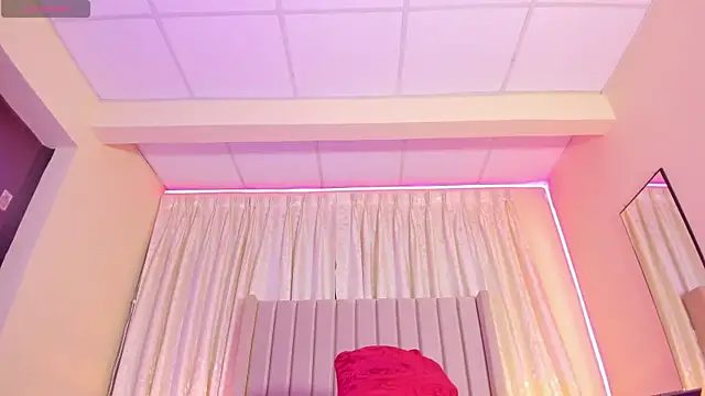 Aliison Smith online show from 01/11/25, 02:52