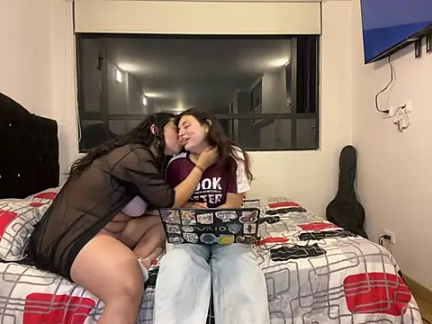 Scarlett Jazmin online show from 02/12/25, 08:27
