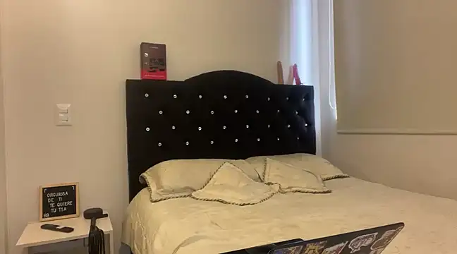 Scarlett Jazmin online show from 02/14/25, 07:02