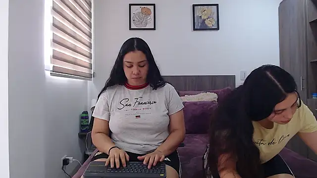 Scarlett Jazmin online show from 02/11/26, 07:41