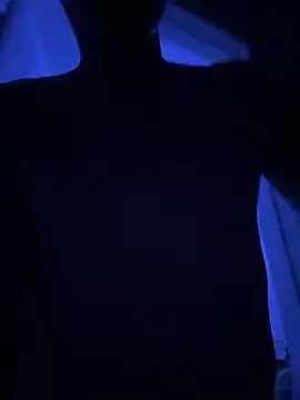 Snapshot of freckledginger369 chatting on 12/04/24, 03:37 freckledginger369 online show from 12/04/24, 03:37