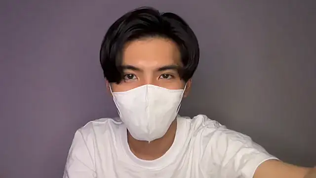 Lio kun online show from 10/31/25, 03:02