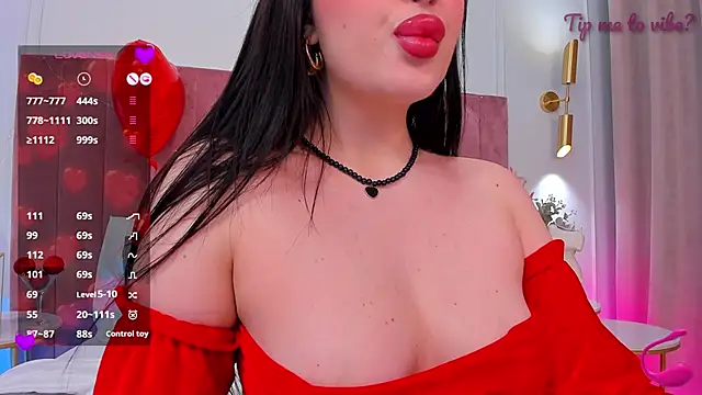 Snapshot of Mayzzie chatting on 02/14/26, 04:15 Mayzzie online show from 02/14/26, 04:15