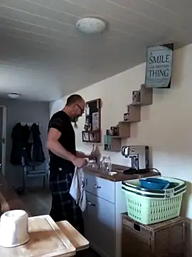 Snapshot of Kingsscepter chatting on 02/15/25, 02:55 Kingsscepter online show from 02/15/25, 02:55