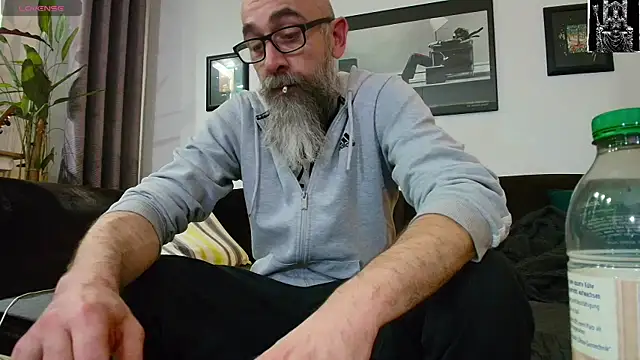 Snapshot of Kingsscepter chatting on 02/27/25, 09:25 Kingsscepter online show from 02/27/25, 09:25